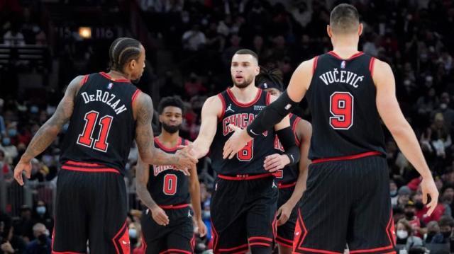 1640584959148041045.jpg LaVine DeRozan Vucevic Bulls USAT.jpg